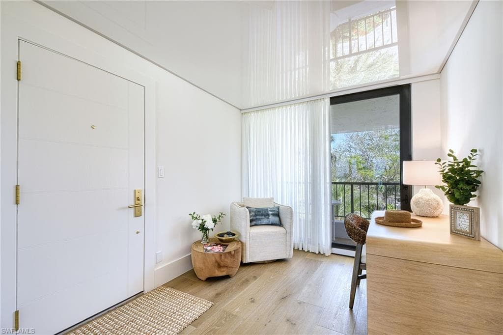 2389 Gulf Shore Blvd N 302, Naples, FL 34103-12