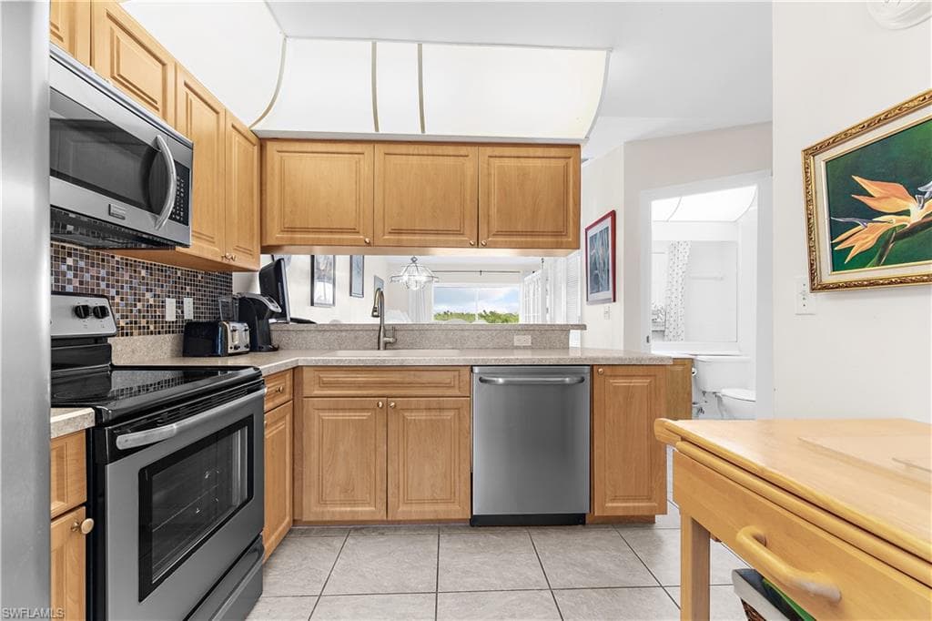 1295 Mainsail Dr 912, Naples, FL 34114-13