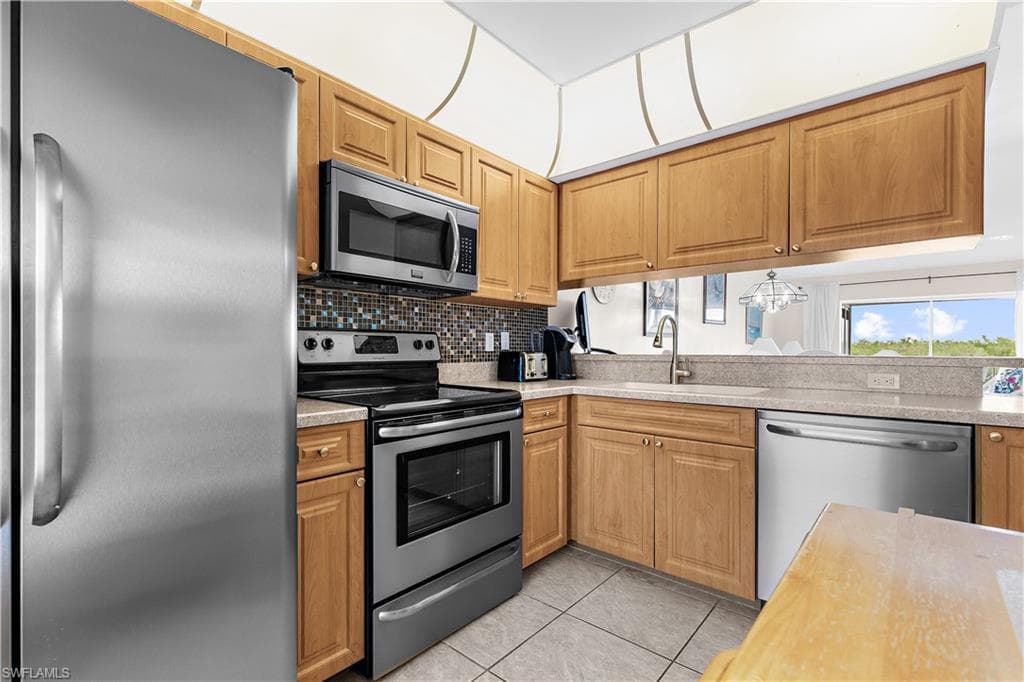 1295 Mainsail Dr 912, Naples, FL 34114-14