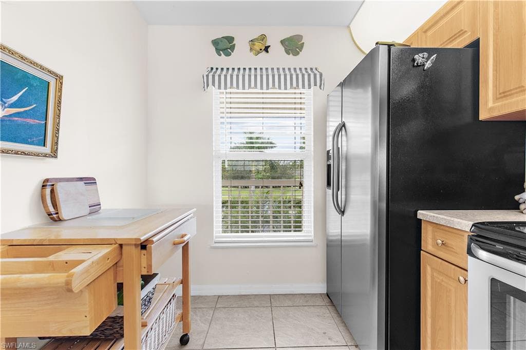 1295 Mainsail Dr 912, Naples, FL 34114-15