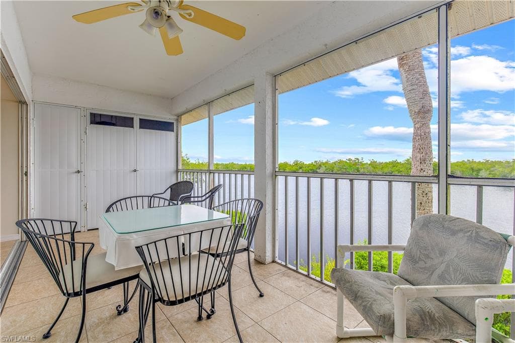 1295 Mainsail Dr 912, Naples, FL 34114-17