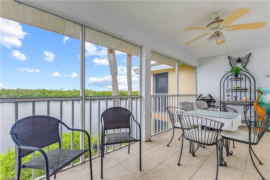 1295 Mainsail Dr 912, Naples, FL 34114-18