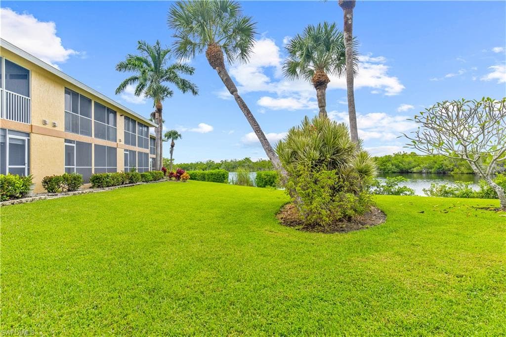 1295 Mainsail Dr 912, Naples, FL 34114-23