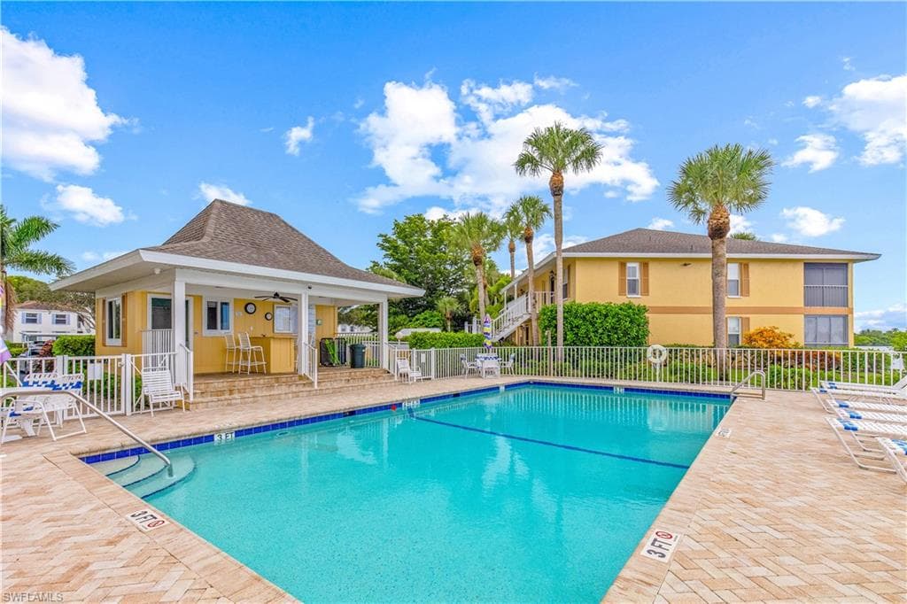 1295 Mainsail Dr 912, Naples, FL 34114-29