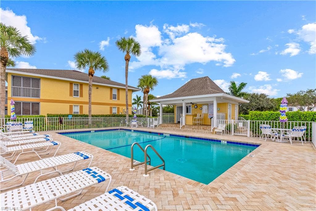 1295 Mainsail Dr 912, Naples, FL 34114-30