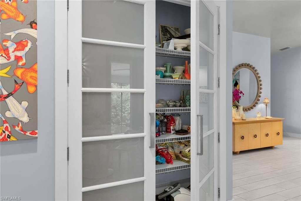 111 Bahama Ave, Marco Island, FL 34145-10