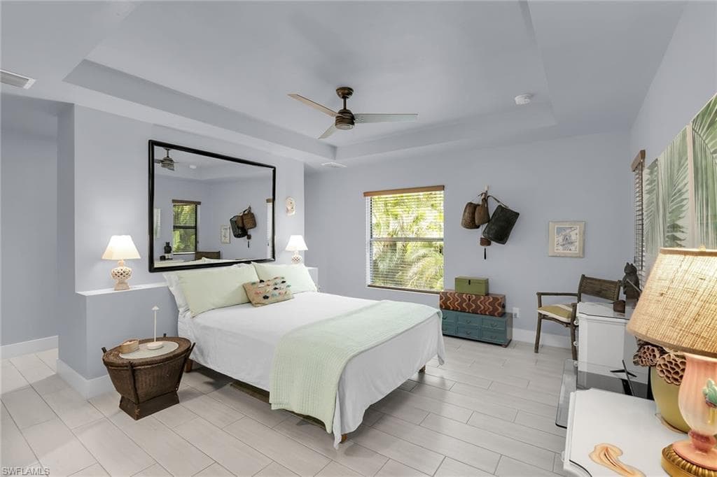 111 Bahama Ave, Marco Island, FL 34145-12