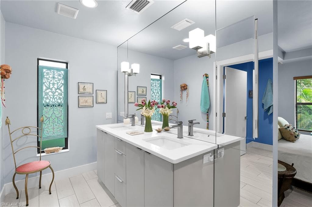 111 Bahama Ave, Marco Island, FL 34145-16