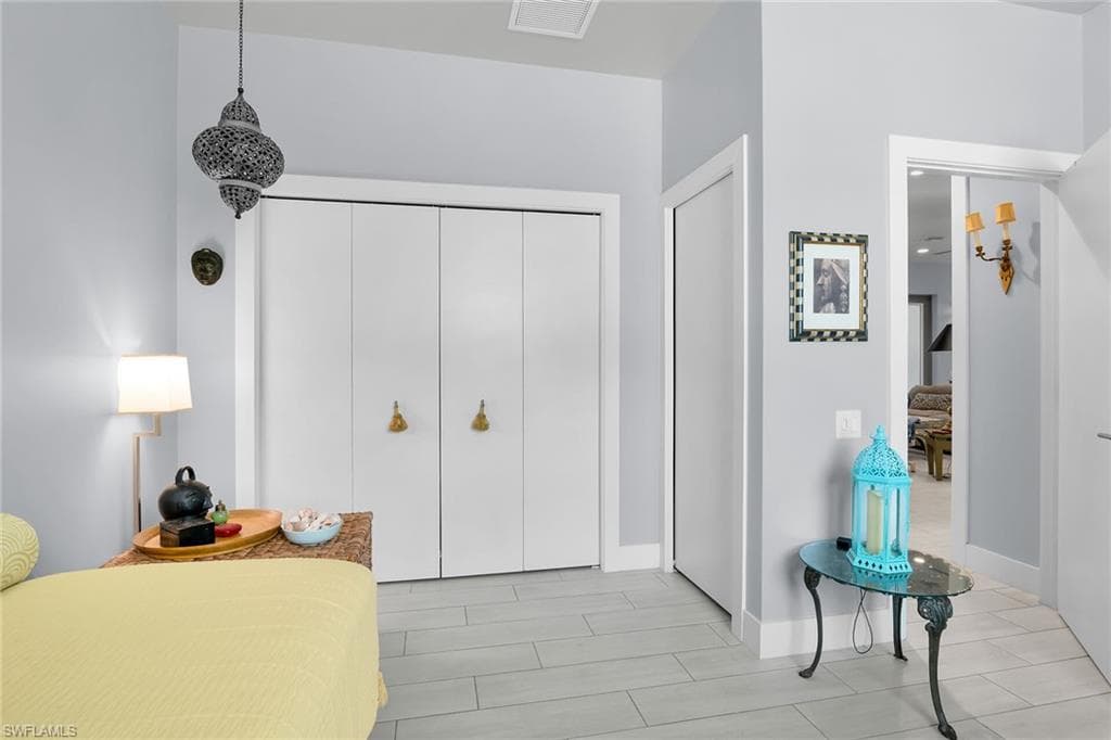 111 Bahama Ave, Marco Island, FL 34145-18