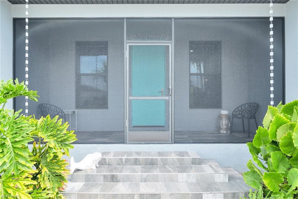 111 Bahama Ave, Marco Island, FL 34145-24