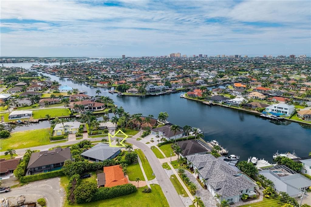 111 Bahama Ave, Marco Island, FL 34145-33