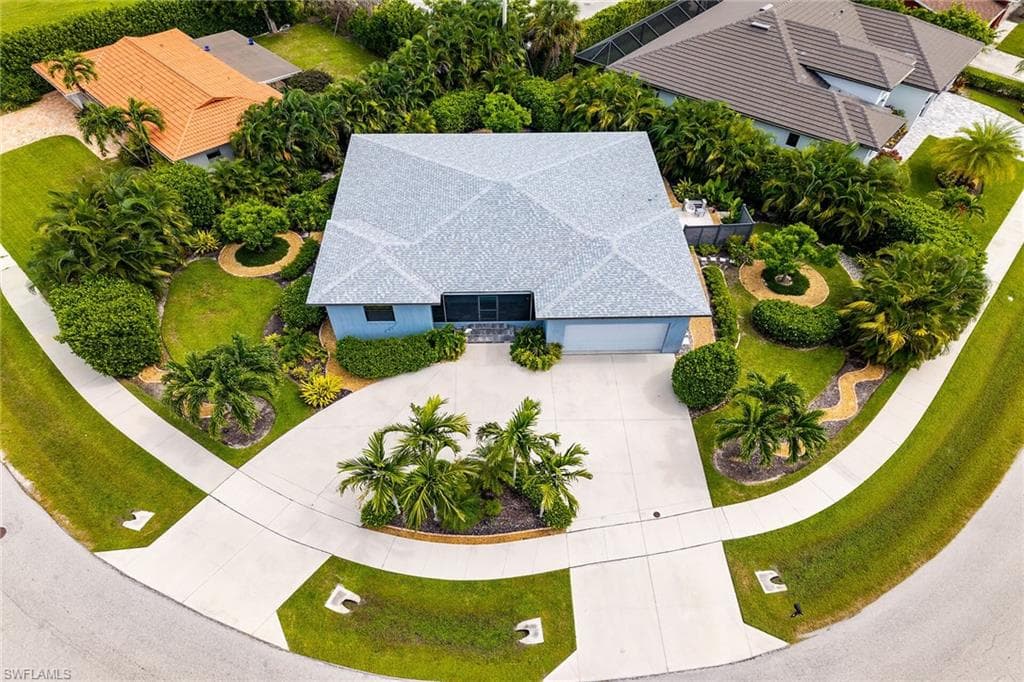 111 Bahama Ave, Marco Island, FL 34145-37