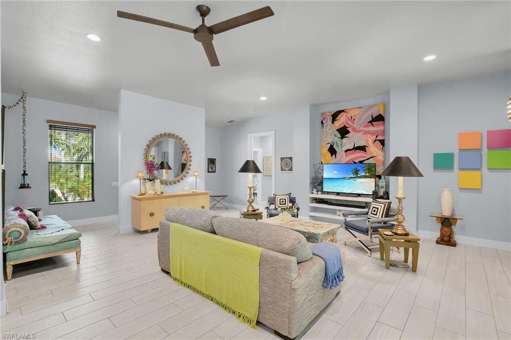 111 Bahama Ave, Marco Island, FL 34145-3