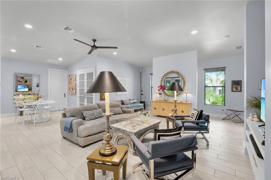 111 Bahama Ave, Marco Island, FL 34145-4