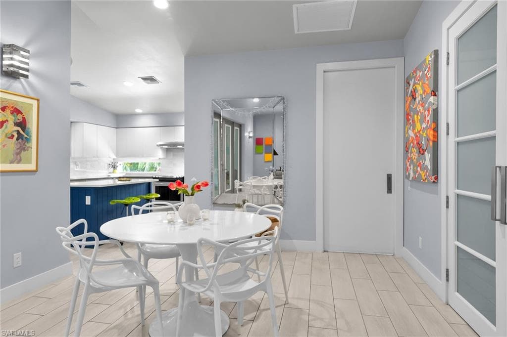 111 Bahama Ave, Marco Island, FL 34145-7