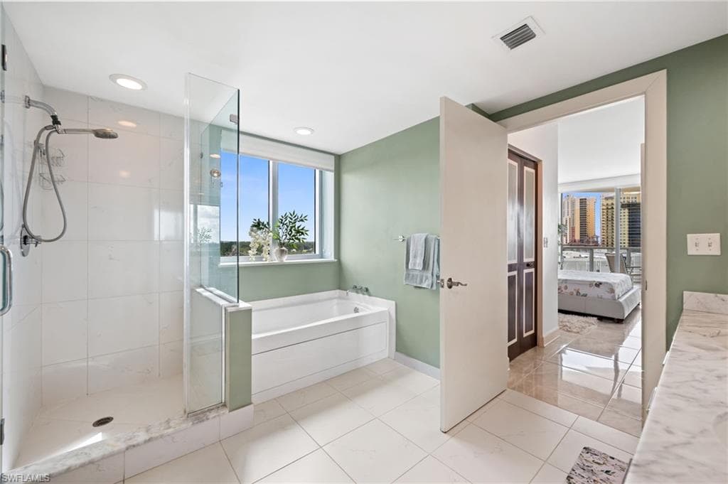 3000 Oasis Grand Blvd 901, Fort Myers, FL 33916-28