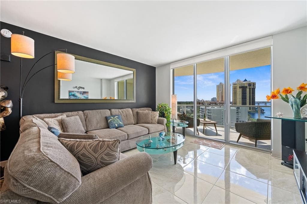 3000 Oasis Grand Blvd 901, Fort Myers, FL 33916-3