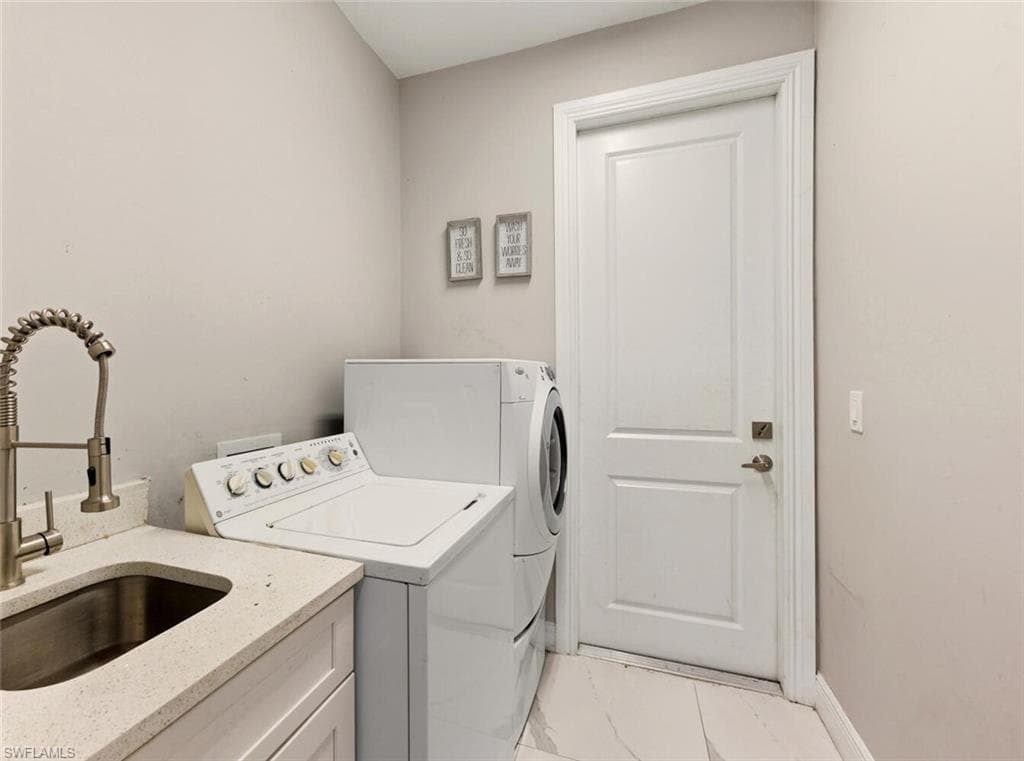 3362 56th Ave NE, Naples, FL 34120-22