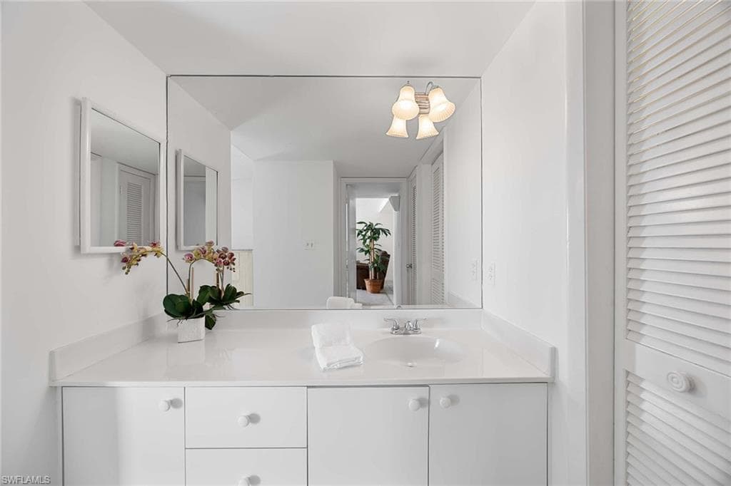 3443 Gulf Shore Blvd N 207, Naples, FL 34103-8