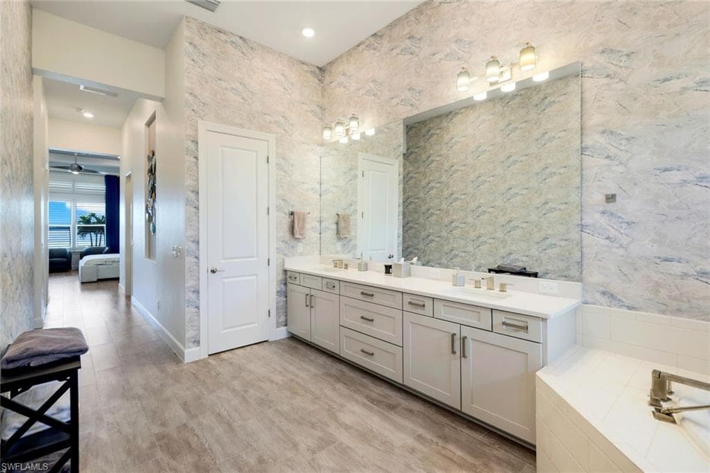 11401 Venetian Lagoon Dr, Fort Myers, FL 33913-17