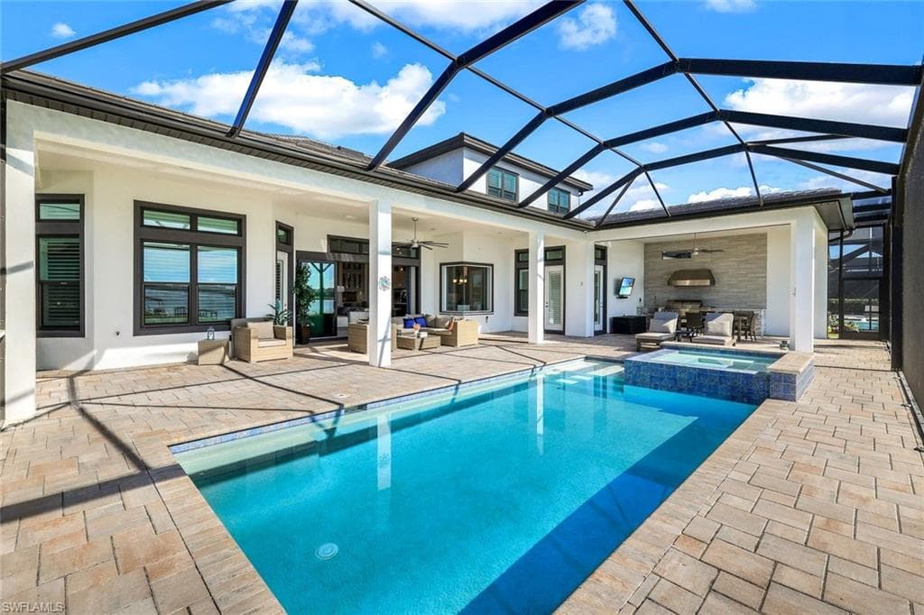 11401 Venetian Lagoon Dr, Fort Myers, FL 33913-33