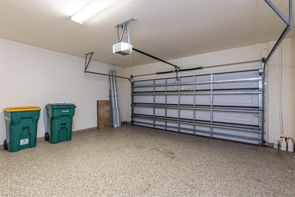 7738 Bristol Cir, Naples, FL 34120-24