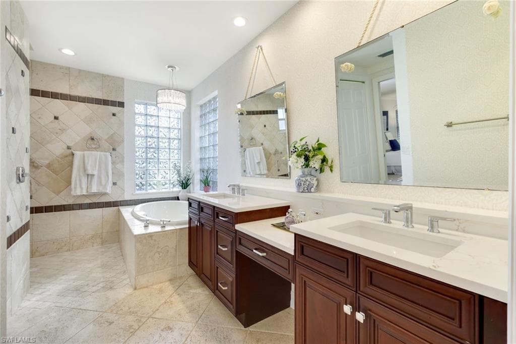 2868 Tiburon Blvd E 101, Naples, FL 34109-13