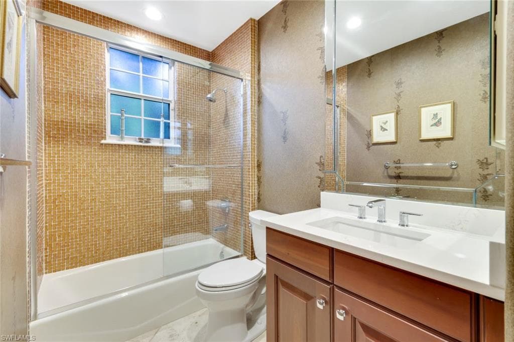 2868 Tiburon Blvd E 101, Naples, FL 34109-17