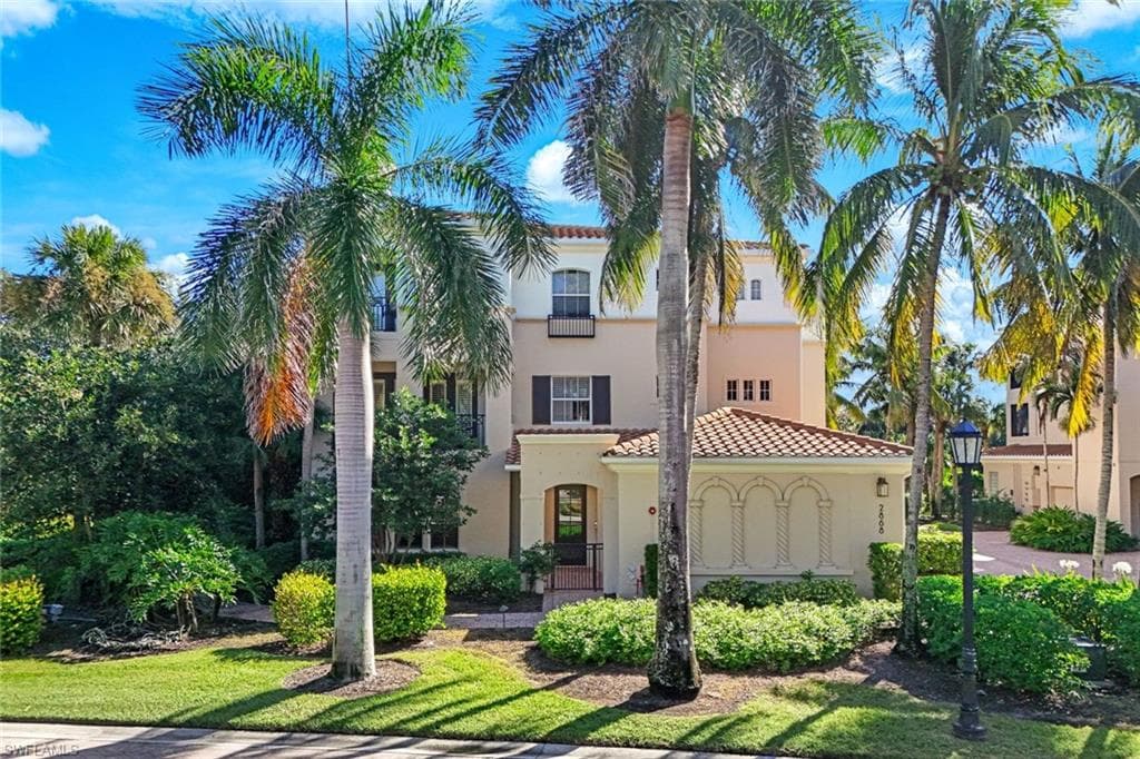 2868 Tiburon Blvd E 101, Naples, FL 34109-1