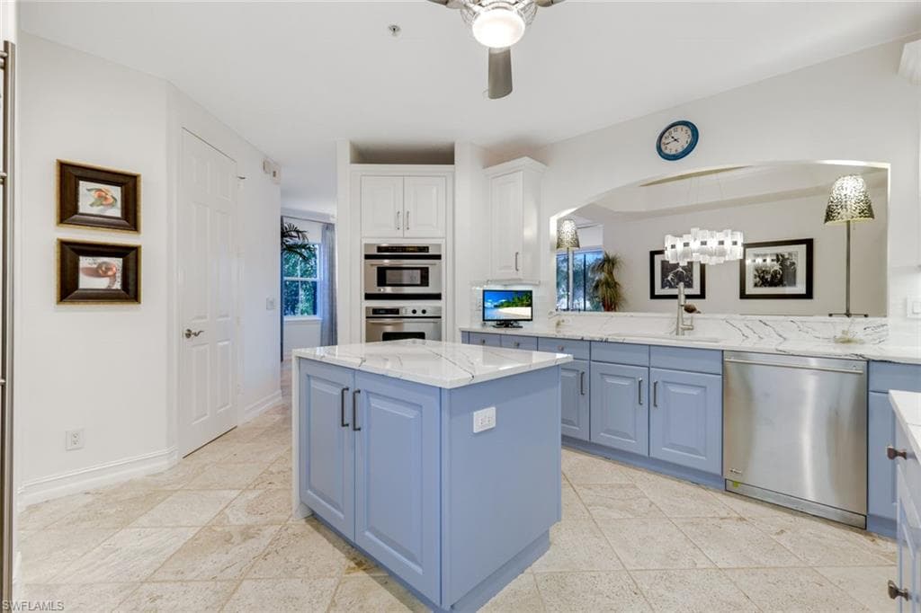 2868 Tiburon Blvd E 101, Naples, FL 34109-6
