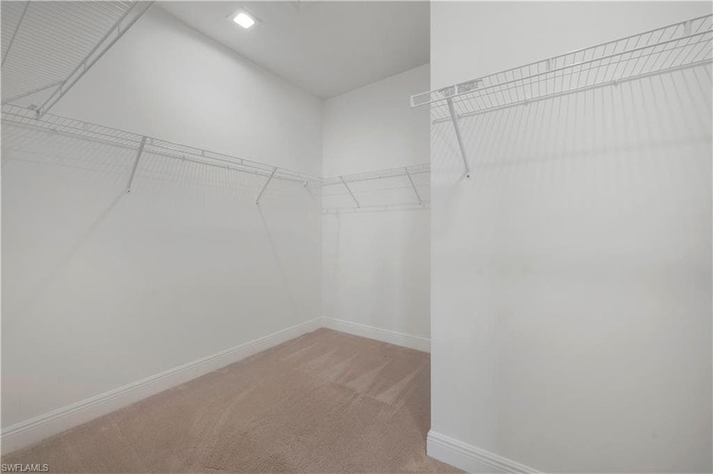 7549 Carnegie Way, Naples, FL 34119-8