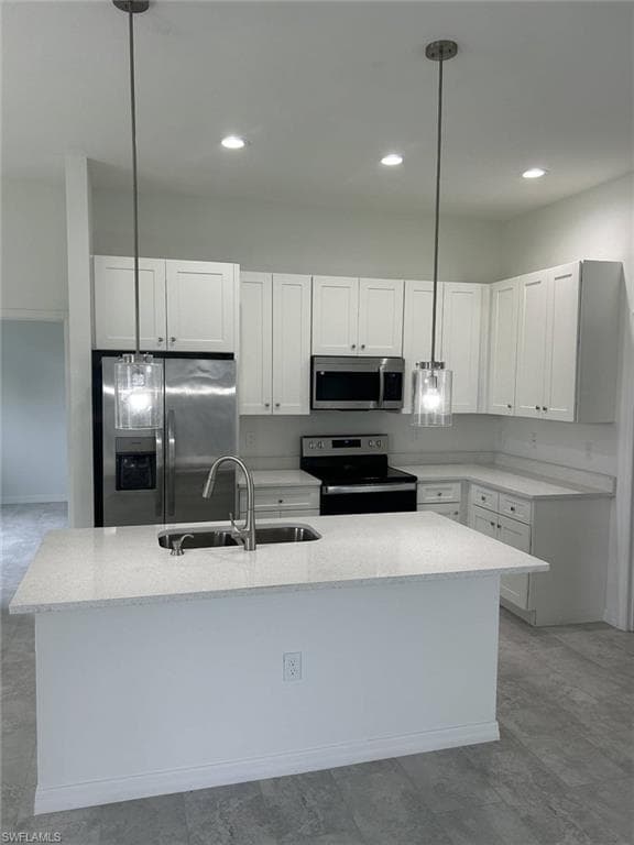 425 Mercedes Ct, Lehigh Acres, FL 33972-5