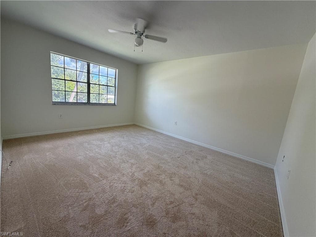 4900 Biscayne Dr 24, Naples, FL 34112-9