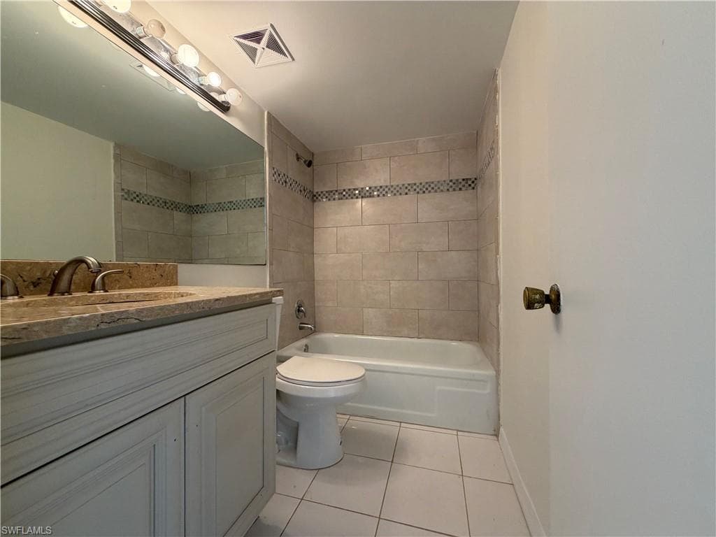 4900 Biscayne Dr 24, Naples, FL 34112-6