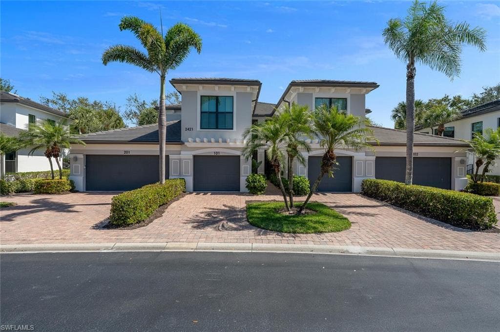 2421 Ravenna Blvd 101, Naples, FL 34109-13