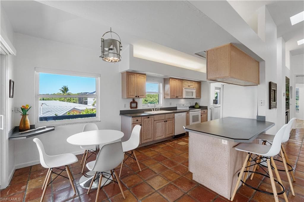 27189 Gasparilla Dr, Bonita Springs, FL 34135-11