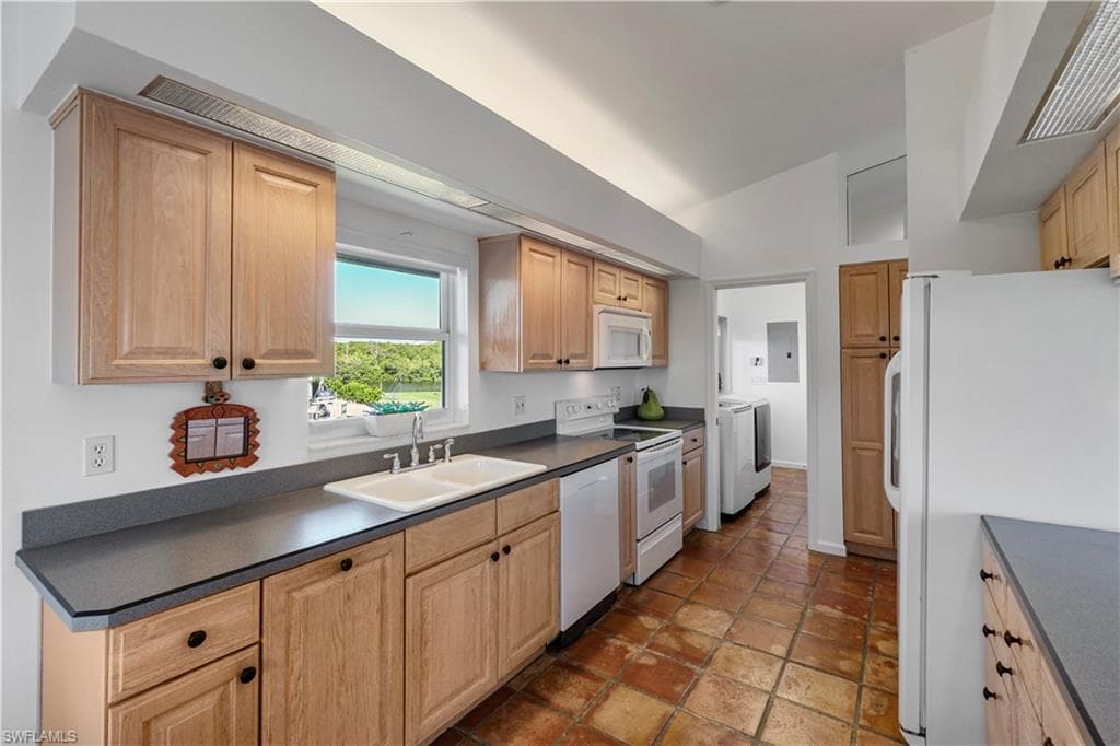 27189 Gasparilla Dr, Bonita Springs, FL 34135-12