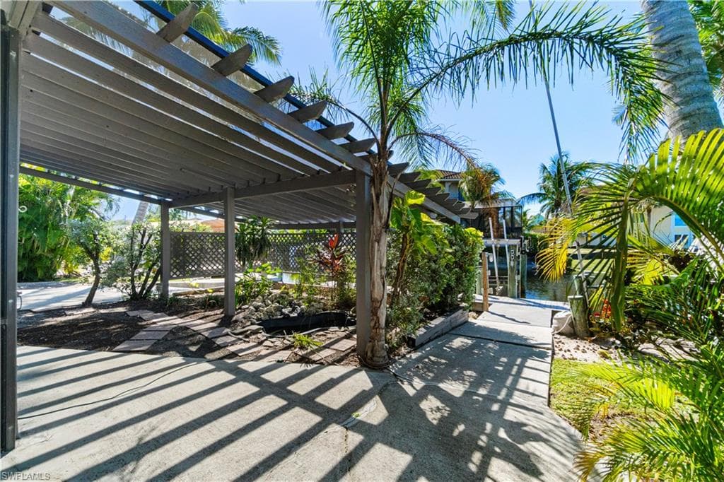 27189 Gasparilla Dr, Bonita Springs, FL 34135-29