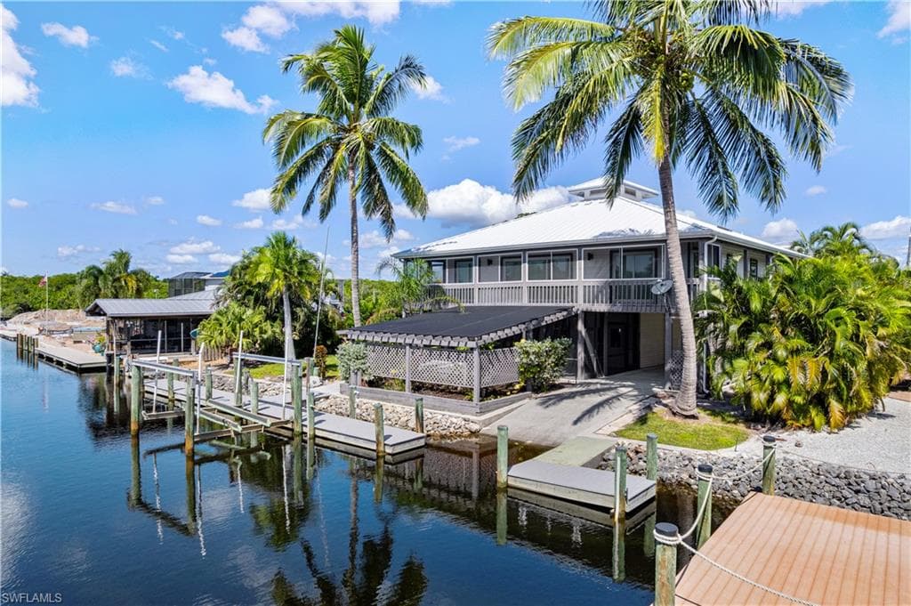 27189 Gasparilla Dr, Bonita Springs, FL 34135-32