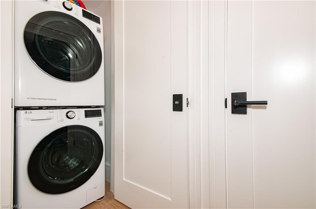 1686 Blue Point Ave B1, Naples, FL 34102-17