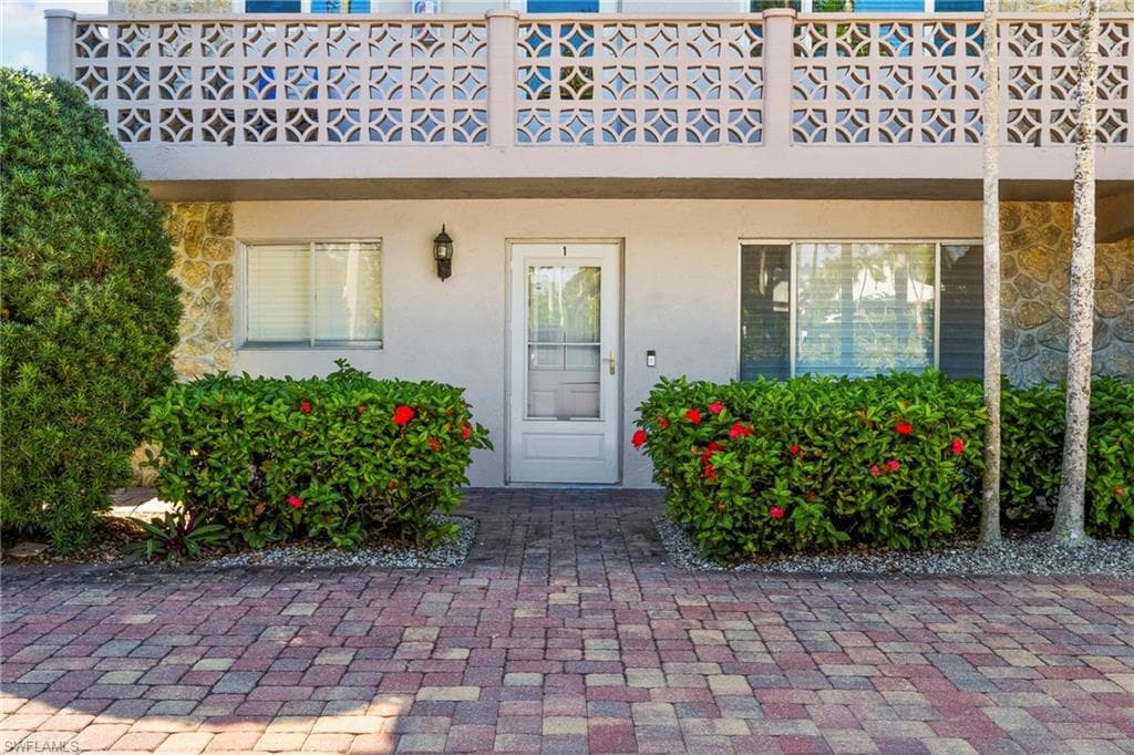1686 Blue Point Ave B1, Naples, FL 34102-18
