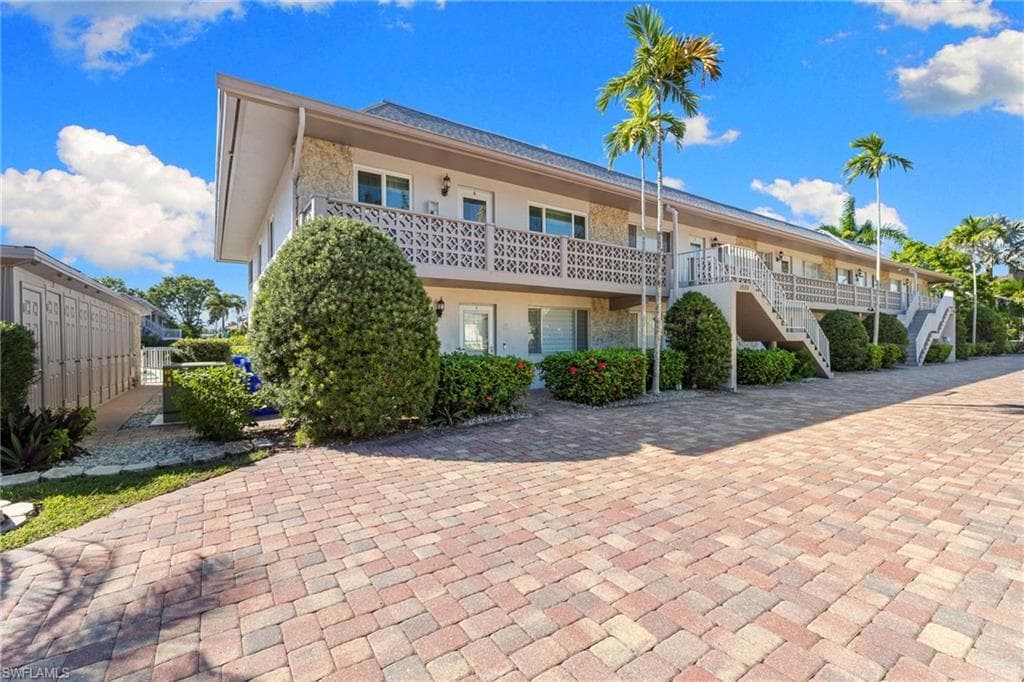 1686 Blue Point Ave B1, Naples, FL 34102-21