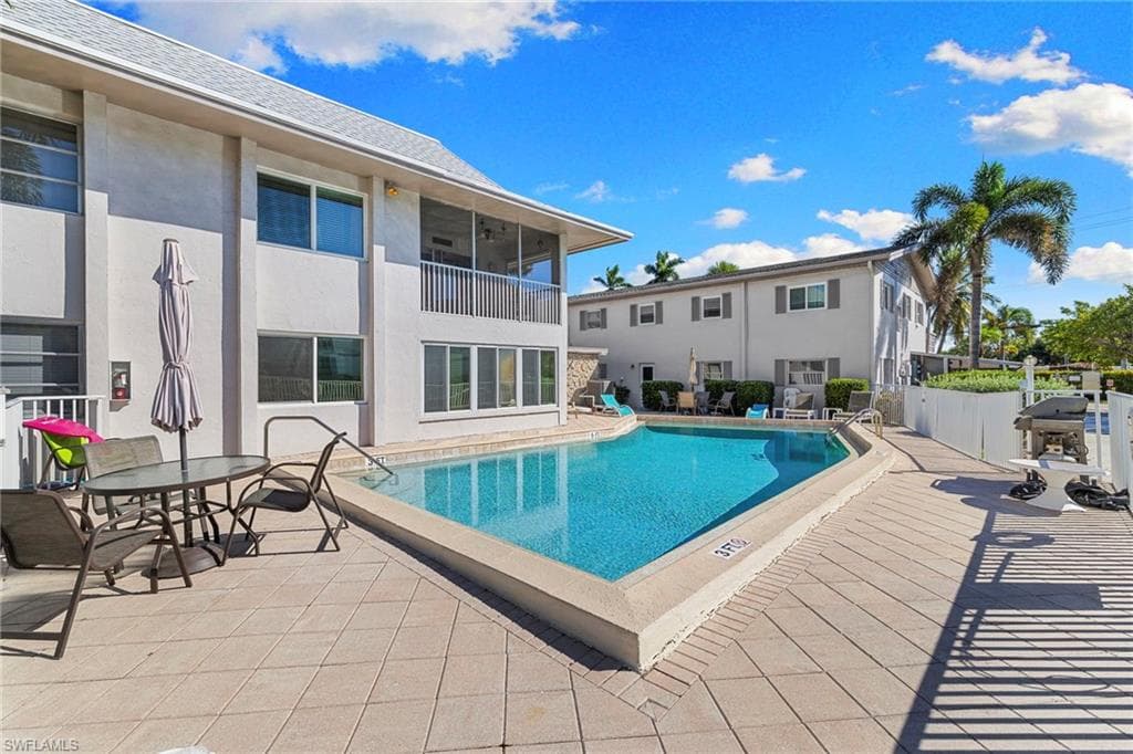 1686 Blue Point Ave B1, Naples, FL 34102-25