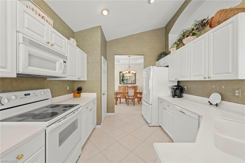 23101 Rosedale Dr 202, Estero, FL 34135-15