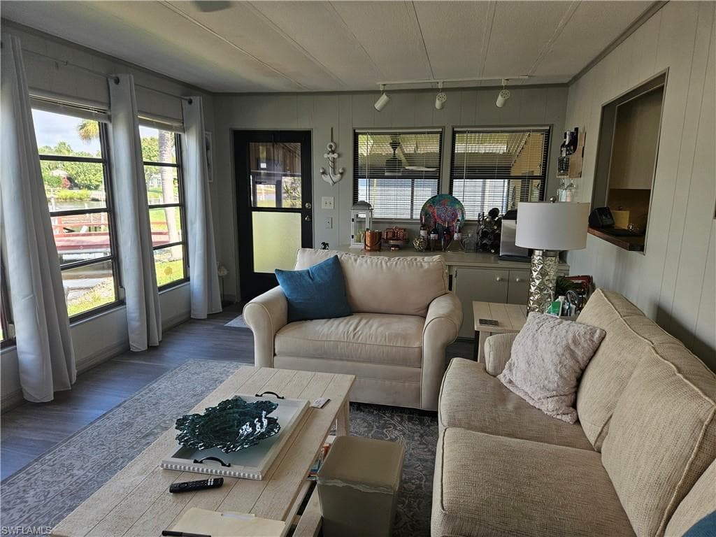 45 Aquamarine Ave 45q, Naples, FL 34114-15