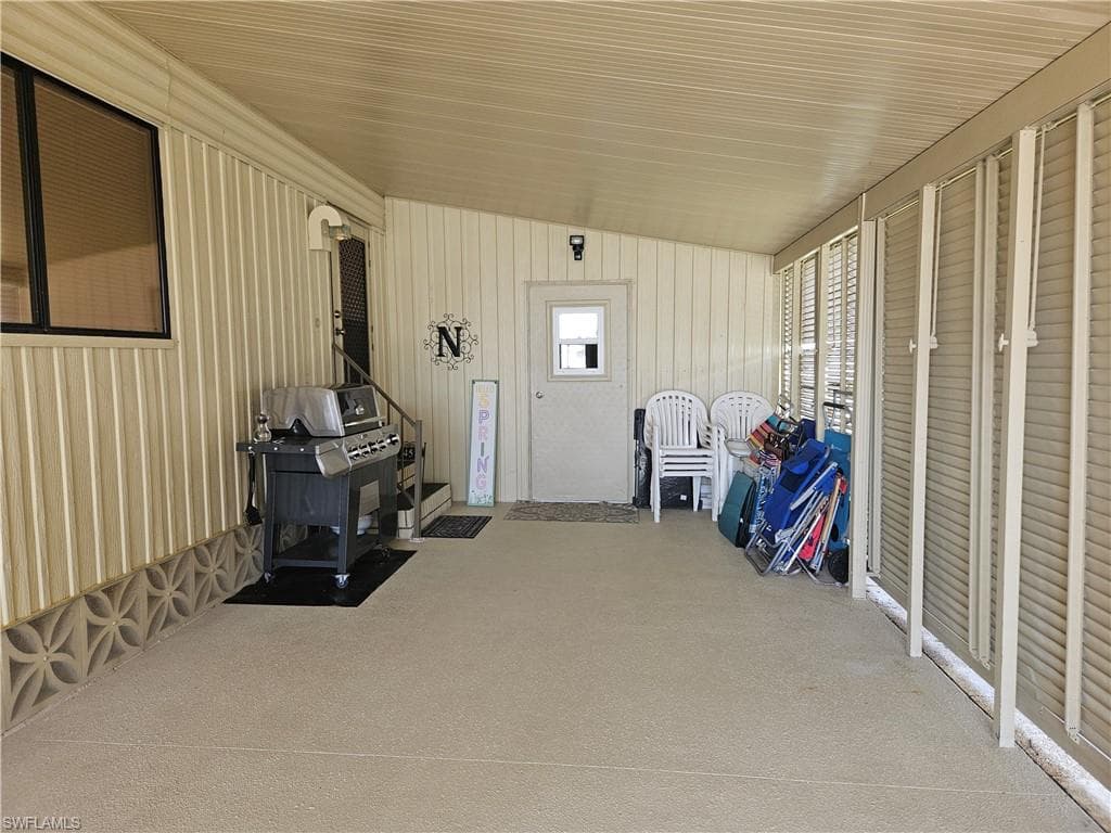 45 Aquamarine Ave 45q, Naples, FL 34114-38