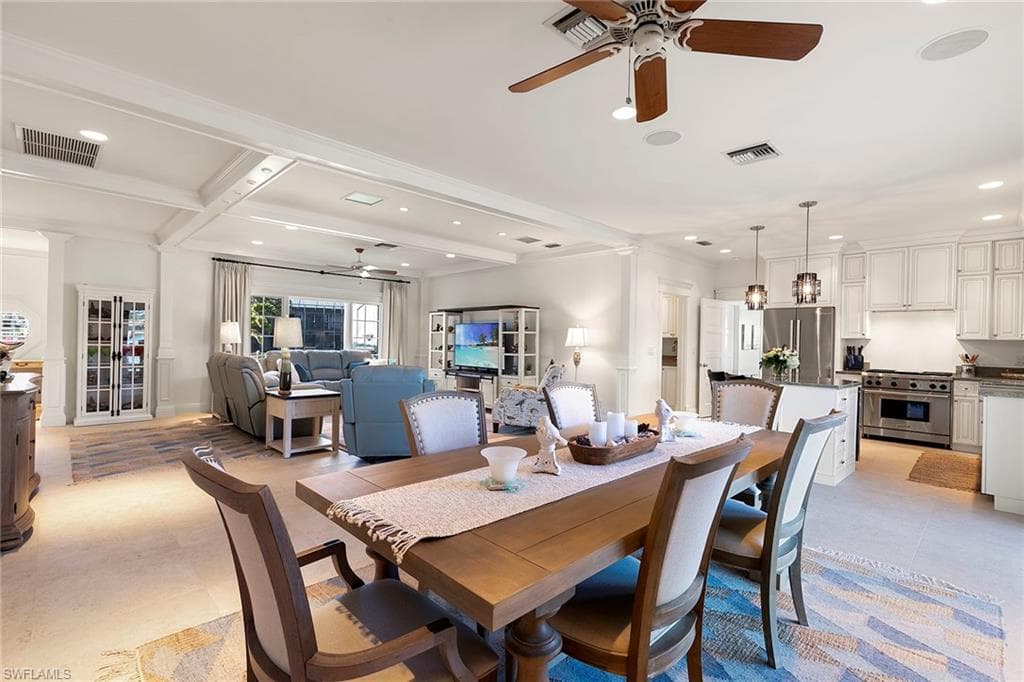 7 Glenview Manor Dr, Fort Myers Beach, FL 33931-14