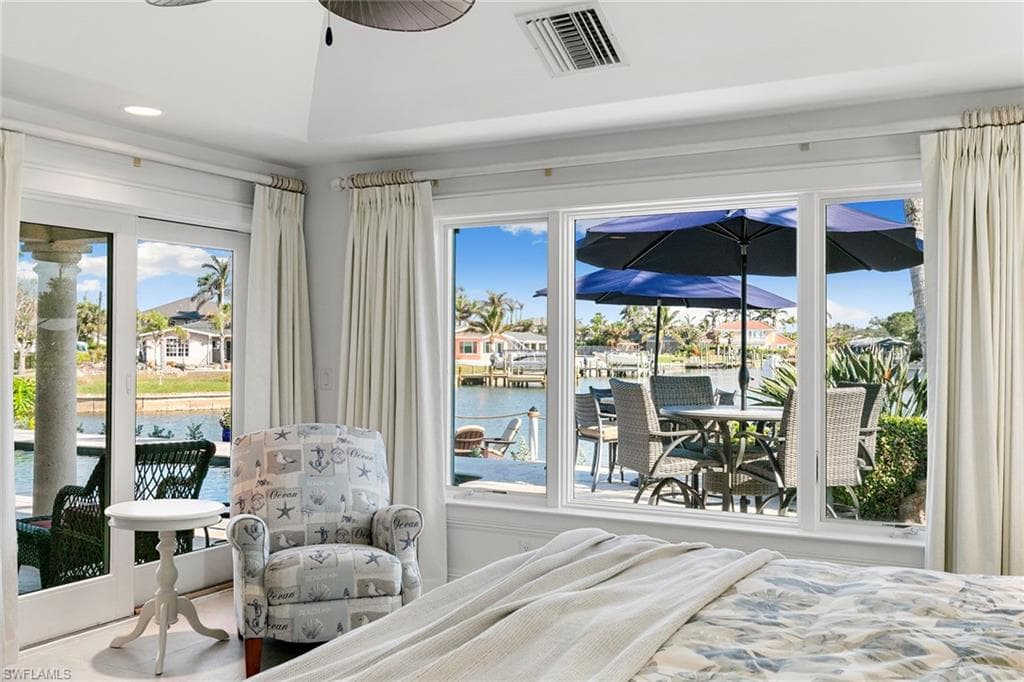 7 Glenview Manor Dr, Fort Myers Beach, FL 33931-22