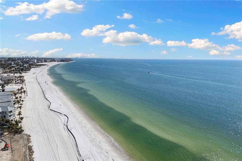 7 Glenview Manor Dr, Fort Myers Beach, FL 33931-47