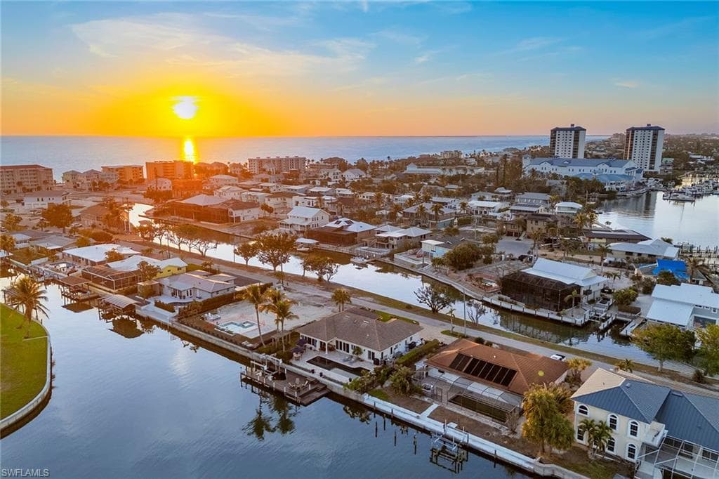 7 Glenview Manor Dr, Fort Myers Beach, FL 33931-49